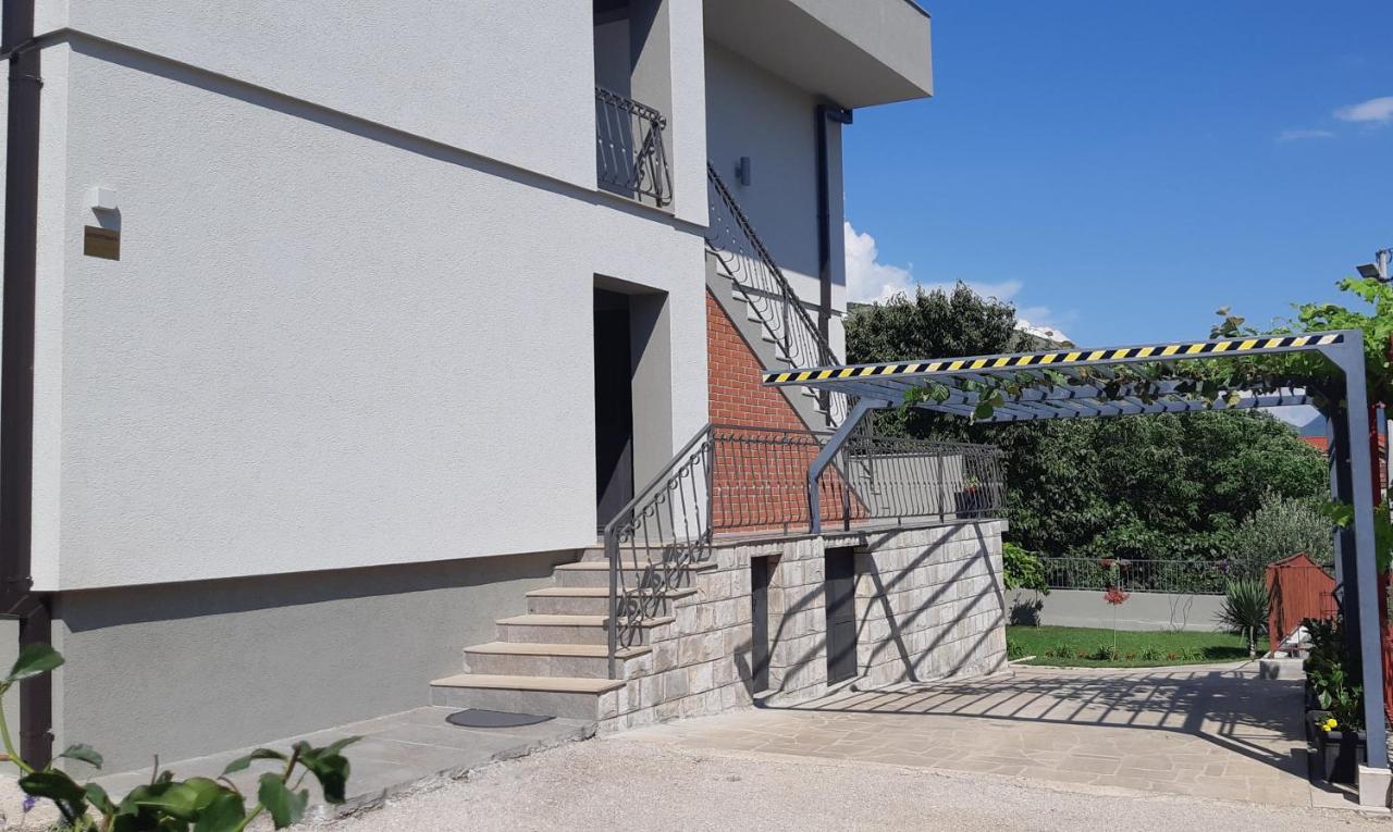 Avisi Home Trebinje Extérieur photo